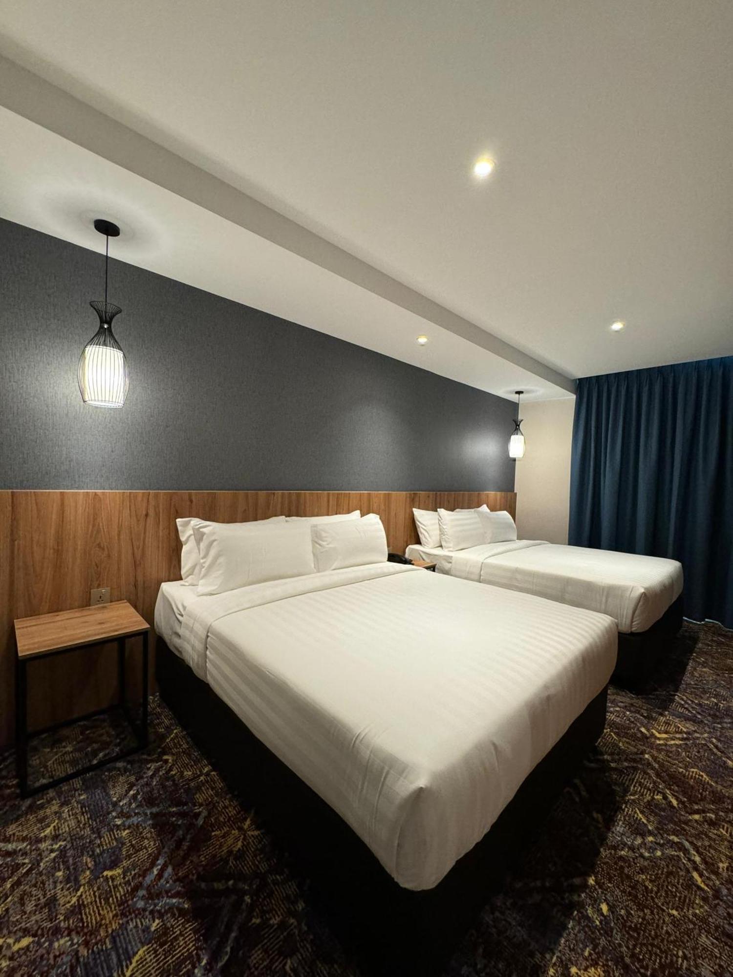Le'Genda Hotel กาจัง ภายนอก รูปภาพ
