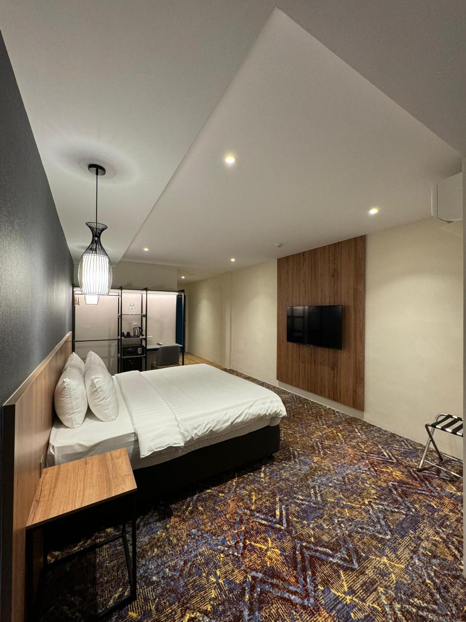 Le'Genda Hotel กาจัง ภายนอก รูปภาพ