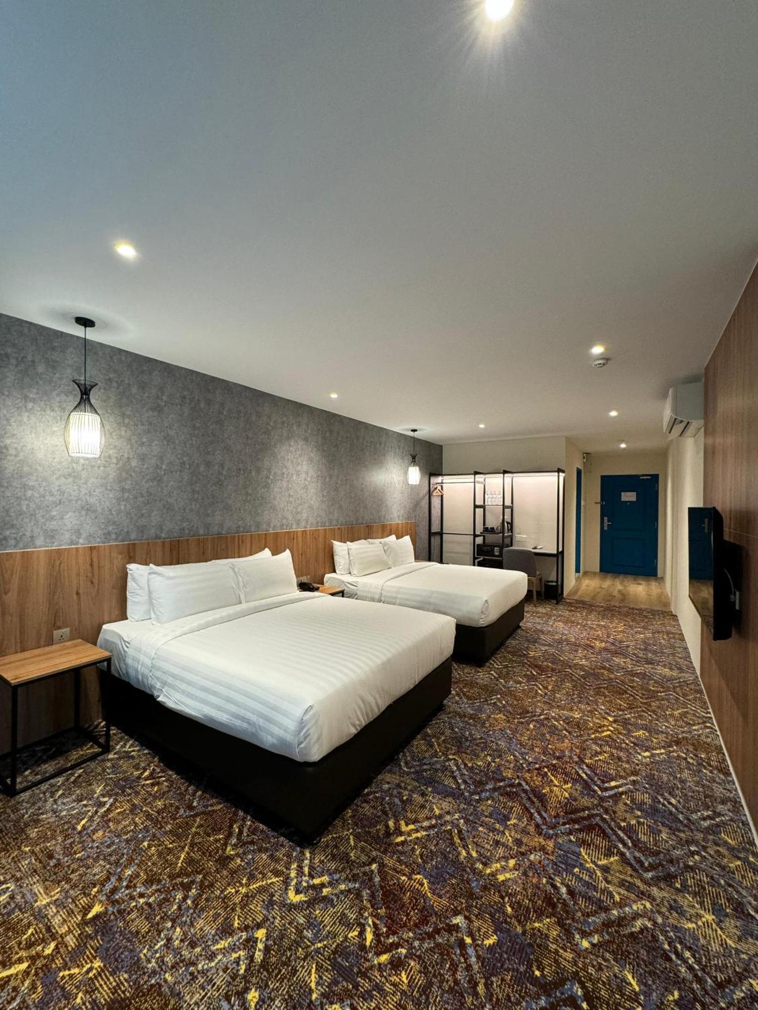 Le'Genda Hotel กาจัง ภายนอก รูปภาพ