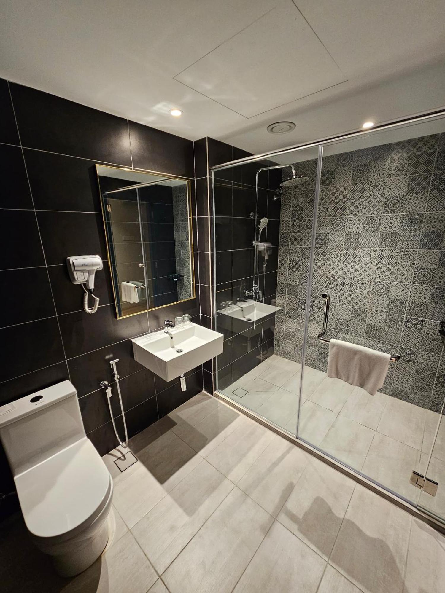 Le'Genda Hotel กาจัง ห้อง รูปภาพ