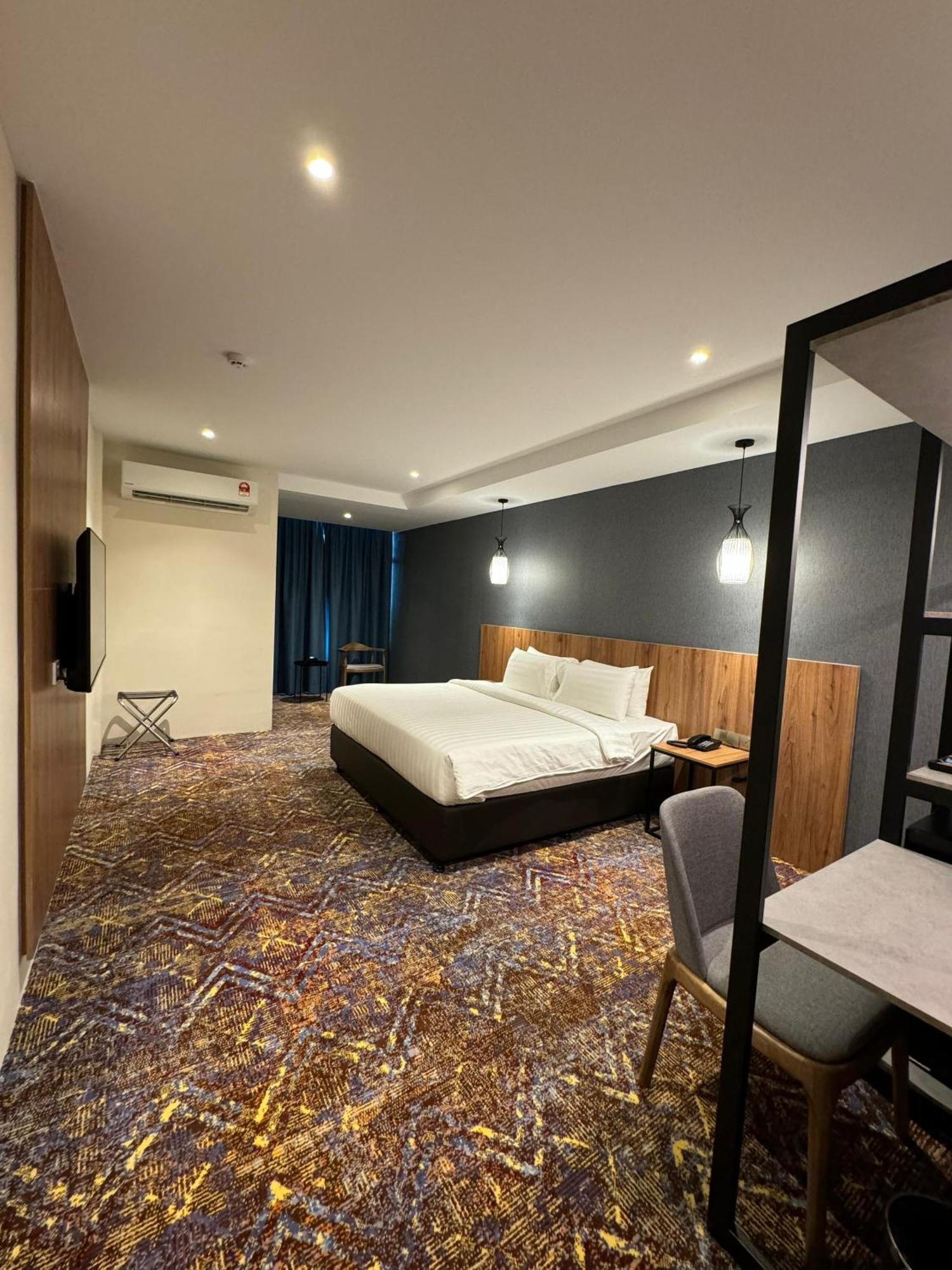 Le'Genda Hotel กาจัง ภายนอก รูปภาพ