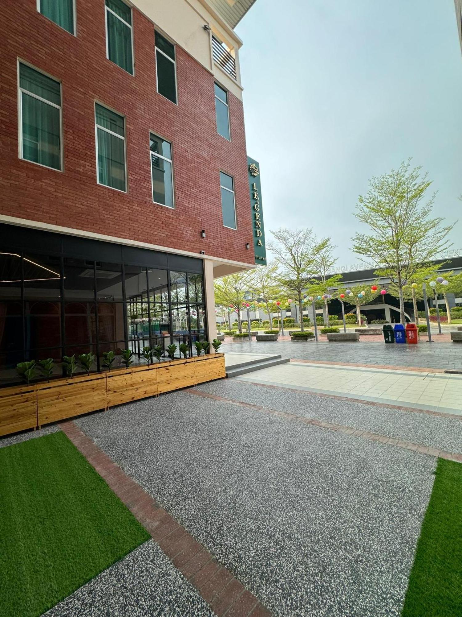 Le'Genda Hotel กาจัง ภายนอก รูปภาพ