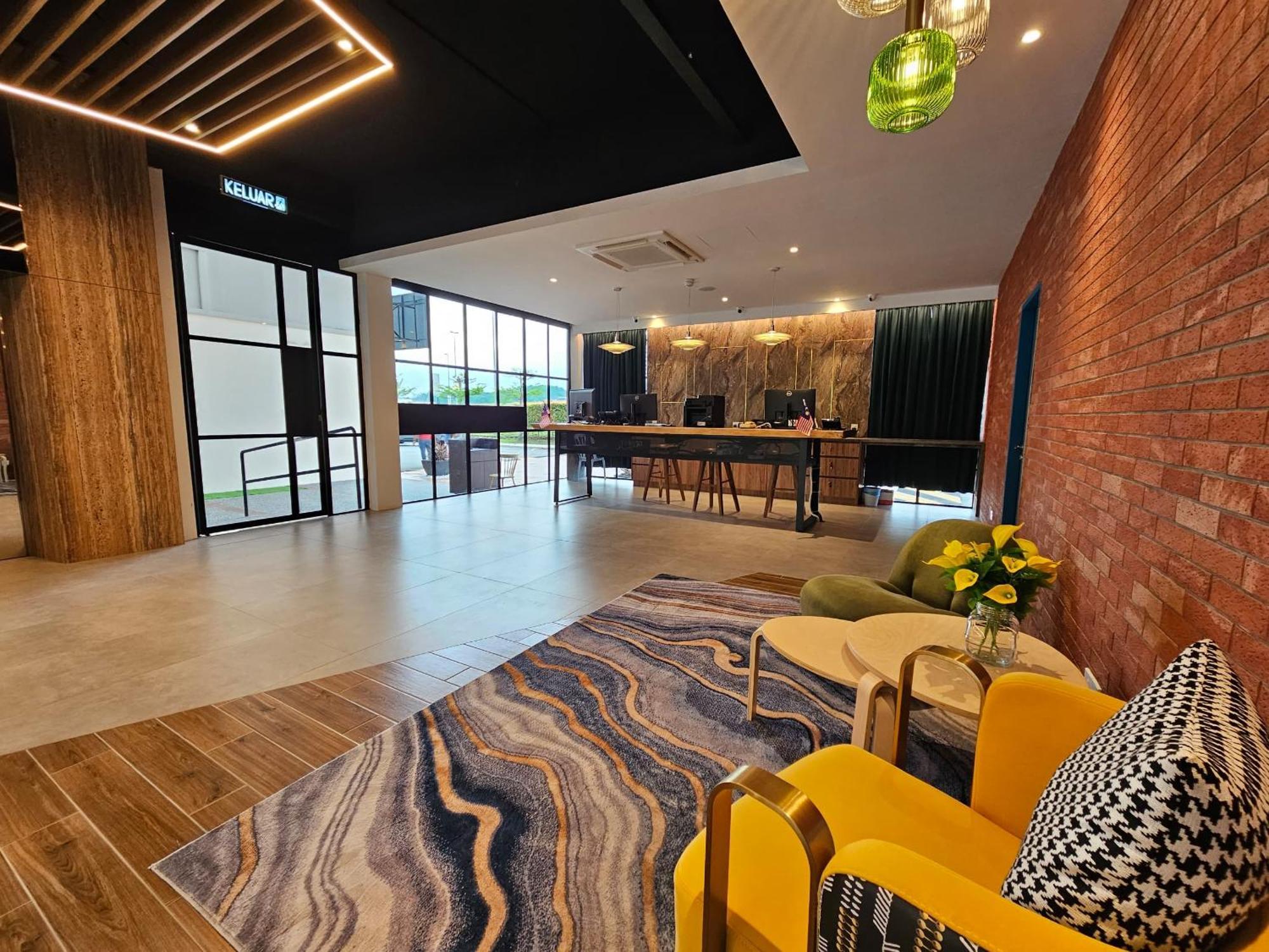 Le'Genda Hotel กาจัง ภายนอก รูปภาพ