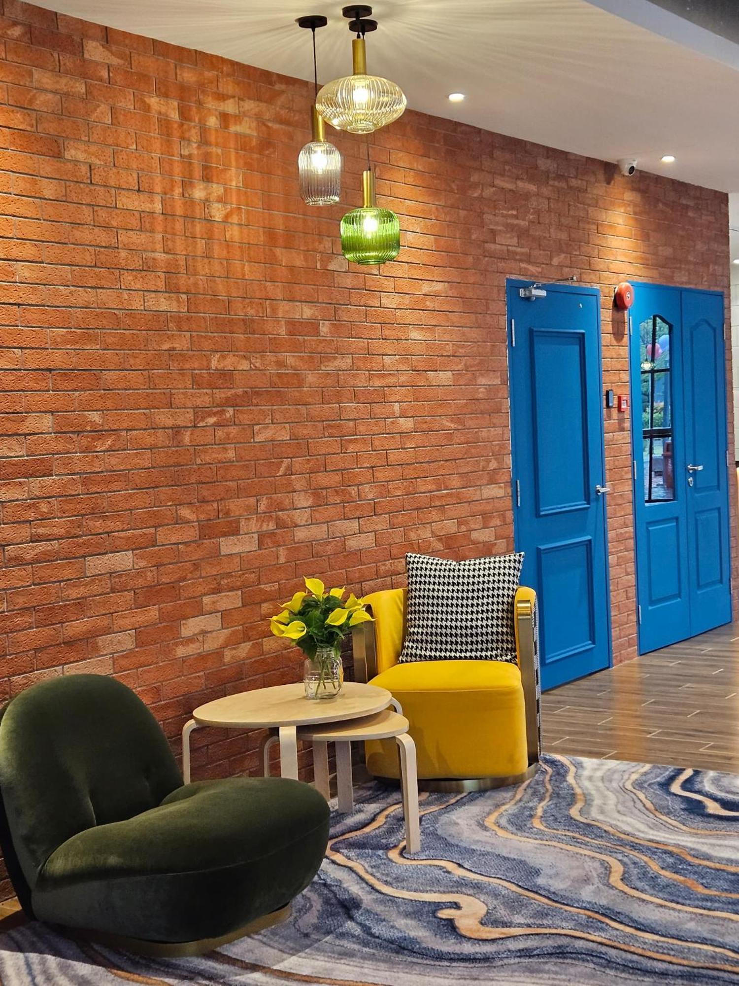 Le'Genda Hotel กาจัง ภายนอก รูปภาพ